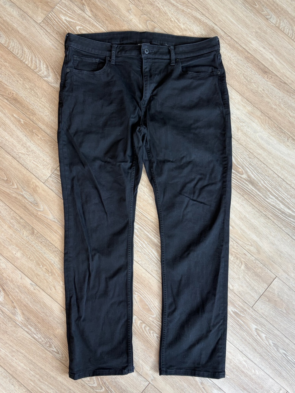 Men’s True Classic Black jeans